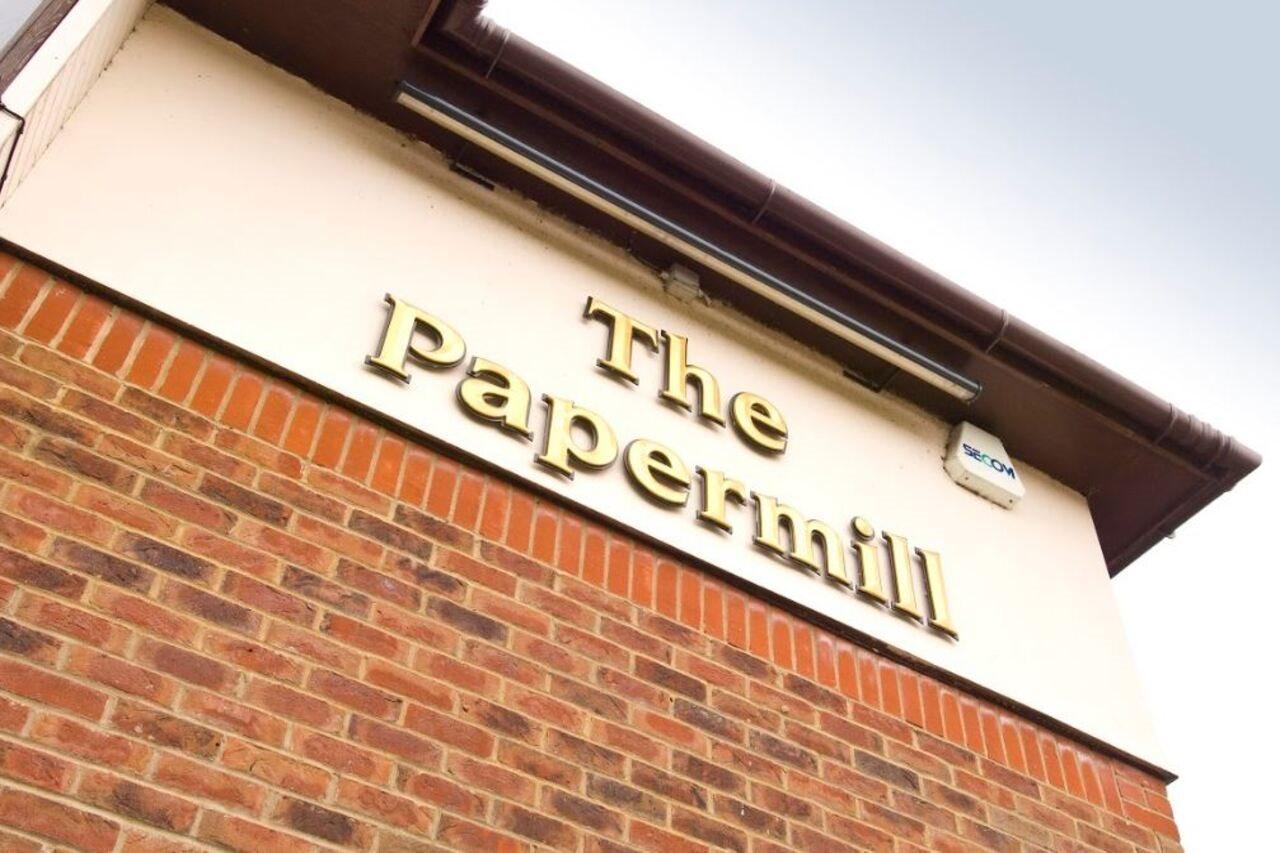 Premier Inn High Wycombe/Beaconsfield Exteriör bild